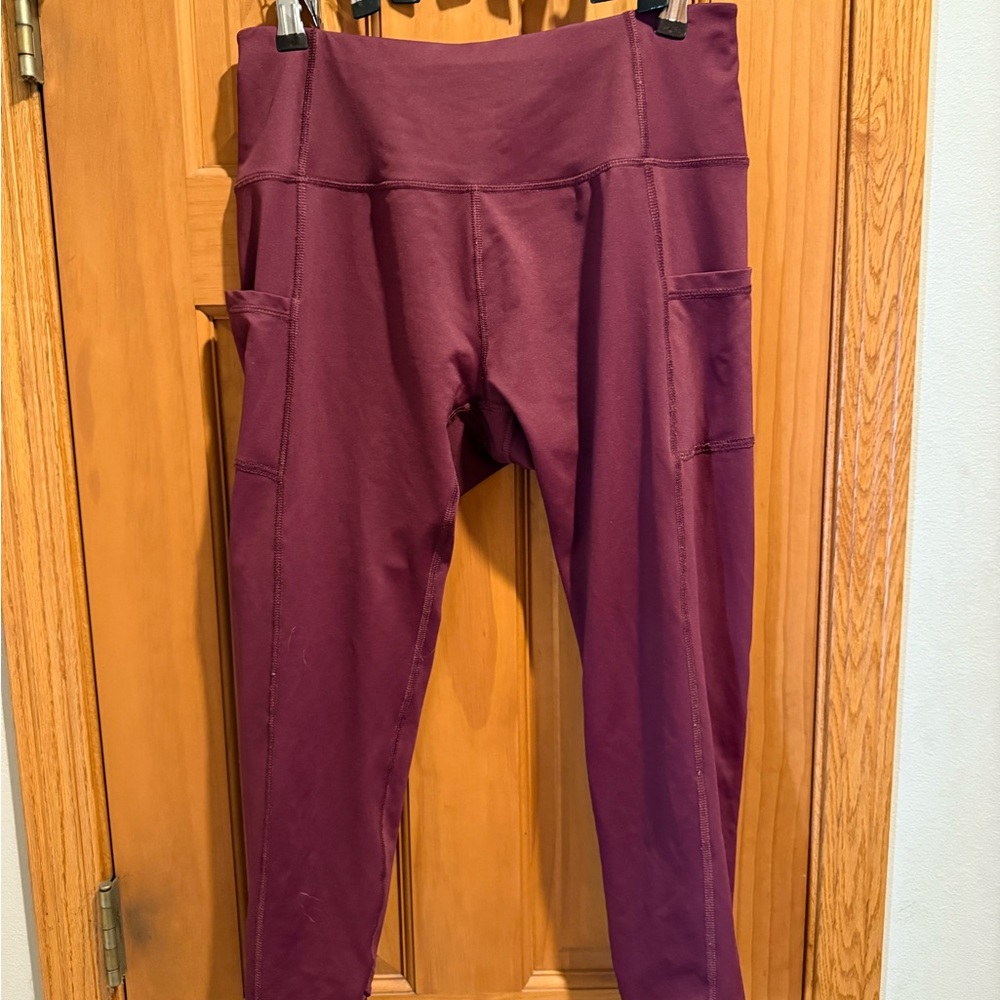 Layer 8 Maroon Activewear leggings